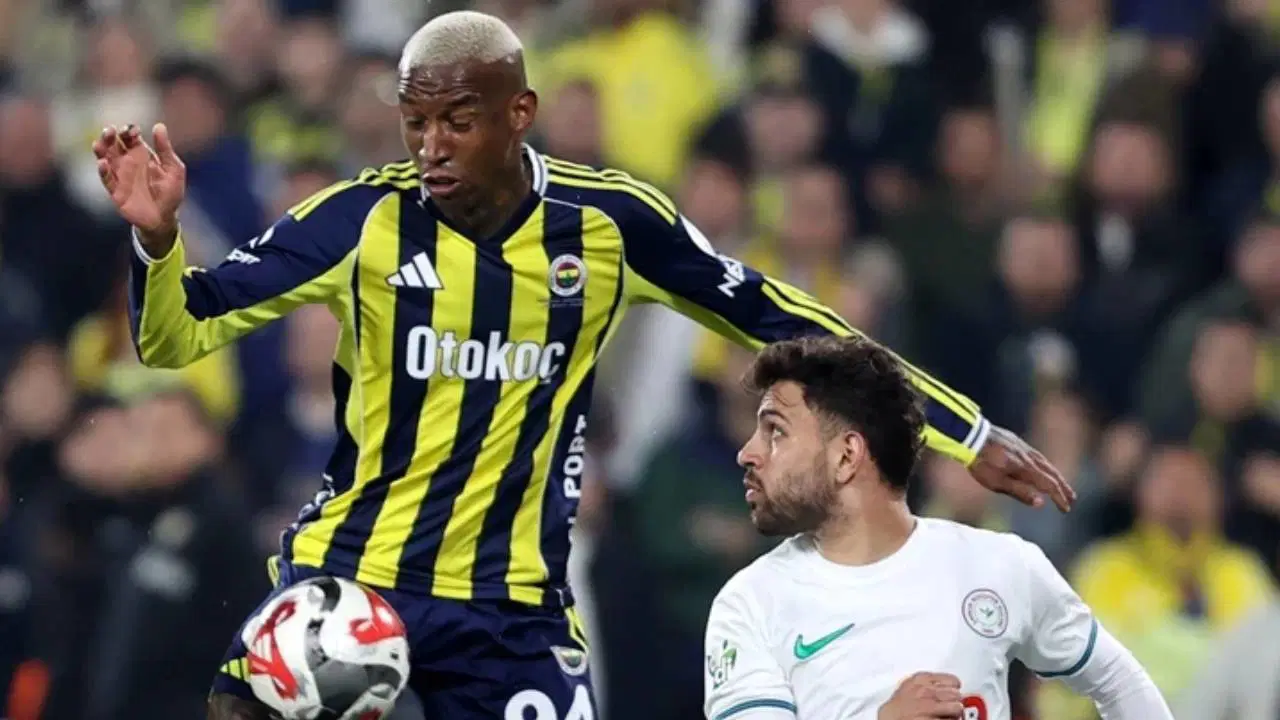 F.Bahçe 1-0’dan 2-1 öne geçtiği maçta son dakikada liderlikten oldu: 90+8'de yıkım