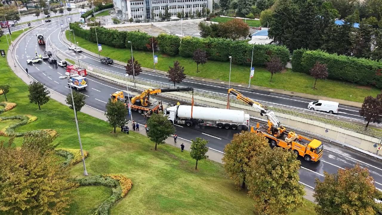 Bakırköy’de gaz sızıntısına neden olan tanker kaldırıldı