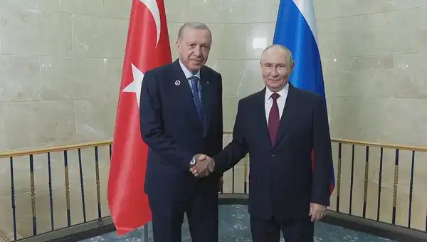 ŞİÖ Zirvesi’nde dikkat çeken buluşma: Erdoğan ile Putin görüştü