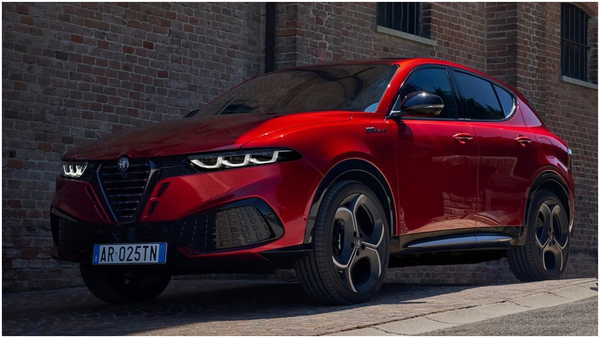 2026 Alfa Romeo Tonale sahneye çıktı: Yeni model eskisinden uygun fiyata satılacak!