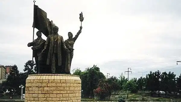 YENİ Partili isimden Atatürk Anıtı'nın taşınacağı iddiasına tepki: 'Atatürksüz Rize düşünüyorsanız buna izin vermeyiz'