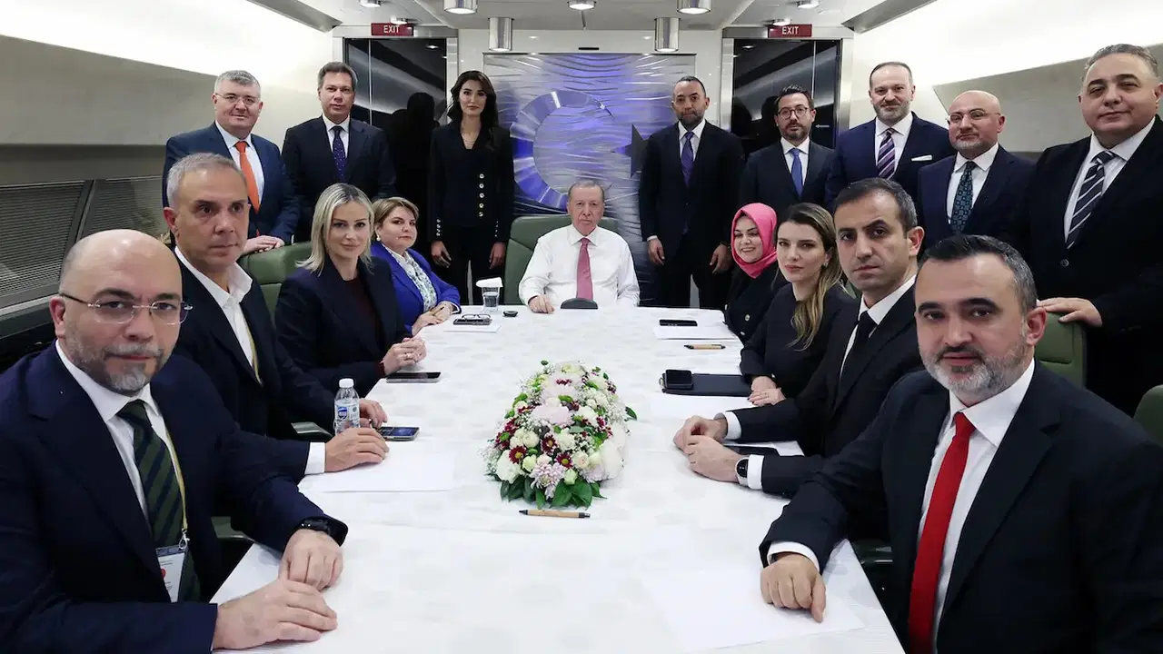 Erdoğan'ın uçağının 2025 'gözdeleri' belli oldu: En çok kimler davet edildi, kimler 'gözden düştü'?