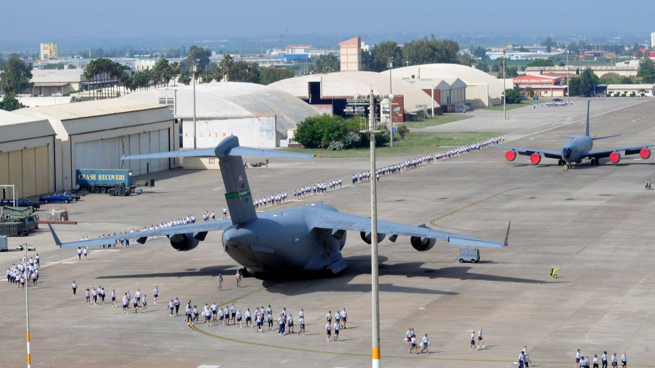 Zelenski: Rus uyduları İncirlik’i görüntüledi