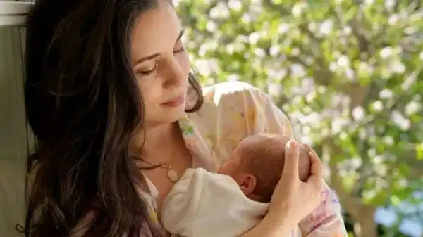 Evliliklerini bebekle taçlandırdılar: 2025 yılında bebeği olan ünlüler...