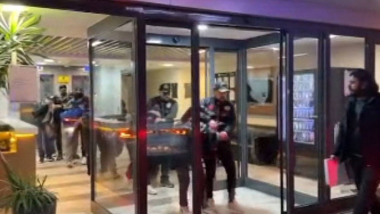 Beşiktaş'ta 14 araç kundaklandı: Çok sayıda gözaltı var!