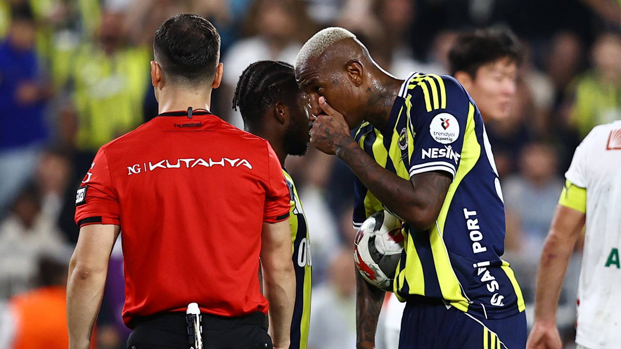Fenerbahçe'den flaş hakem paylaşımı!