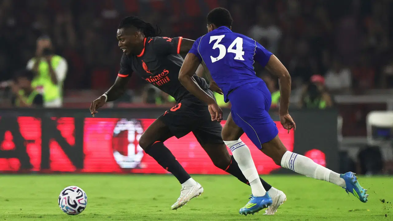 Adı Galatasaray ve Fenerbahçe ile anılıyordu: Rafael Leao'dan transfer iddialarına yanıt!
