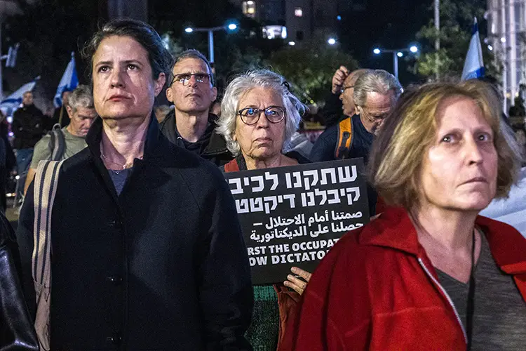 Tel Aviv’de Netanyahu hükümetine protesto