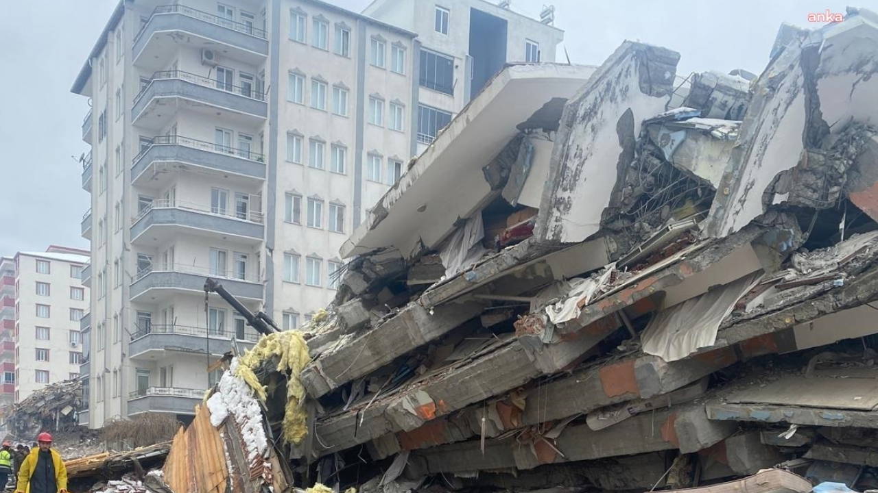 AKP'li müteahhit hakkında kırmızı bülten talebi