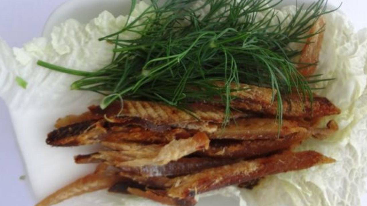 Ege sofralarından gelen lezzet: Çiroz salatası tarifi