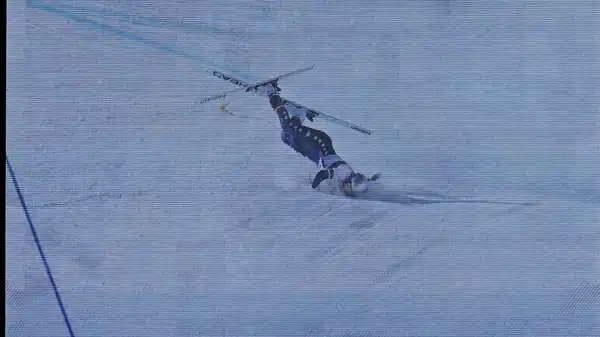 Helikopterle hastaneye kaldırıldı... Kış Olimpiyatları'nda korkunç kaza!