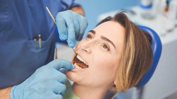 Ağızdaki gizli tehlike: Diş eti çekilmesi neden olur, nasıl önlenir?