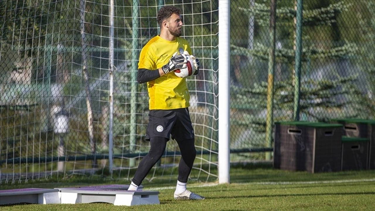 6 yıl sonra geri dönüyor... Fenerbahçe'den flaş kaleci hamlesi! 