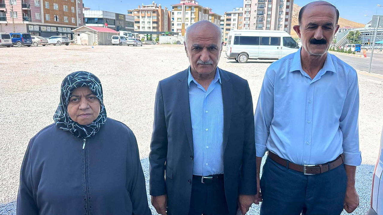 Mülkiyet sorunu 15 yıldır çözülemedi: Van'da depremzedeler yetkililere seslendi