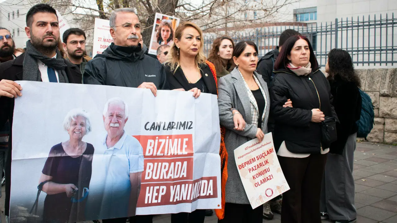 3 yıldır iddianamesi hazırlanmayan Rana Apartmanı dosyası... Belediye görevlileri 'asli kusurlu'