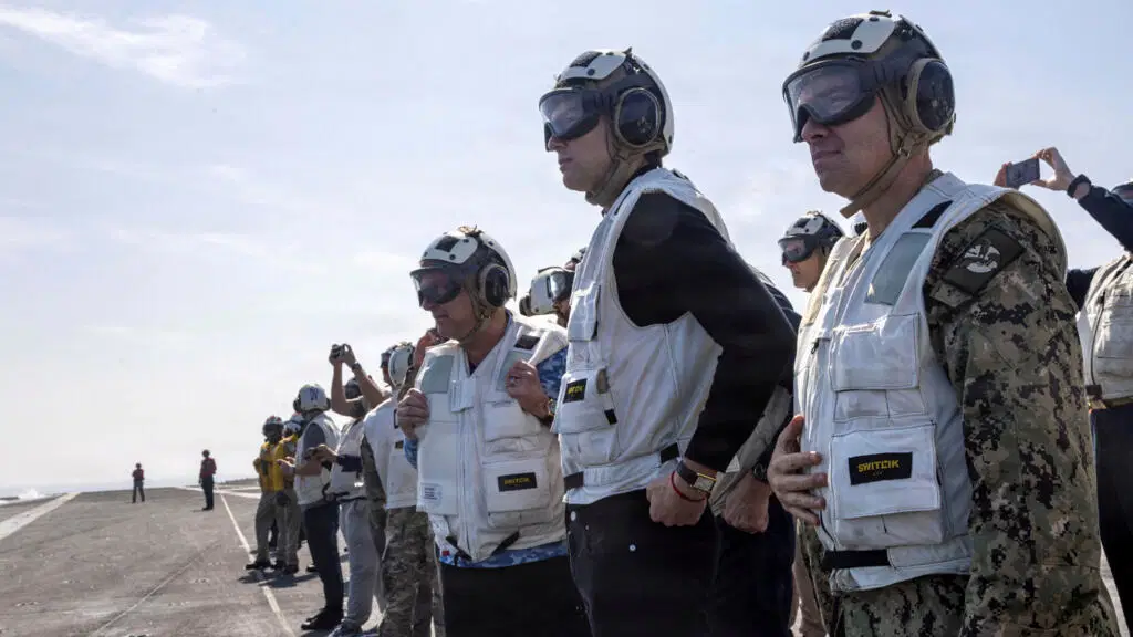 İran sınırına yakın ABD hareketliliği iddiası: Hürmüz üzerinde keşif uçuşu