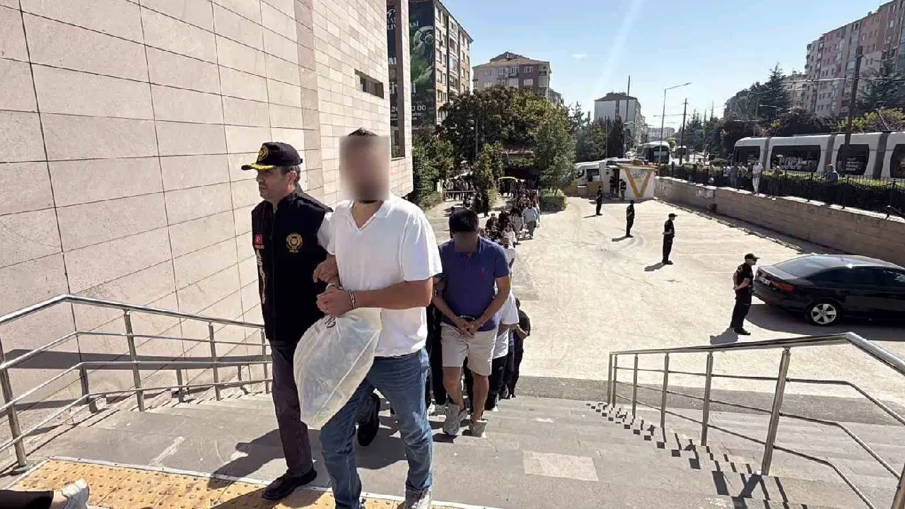 Milyonluk modem vurgunu... 19 ilde operasyon, 53 tutuklama