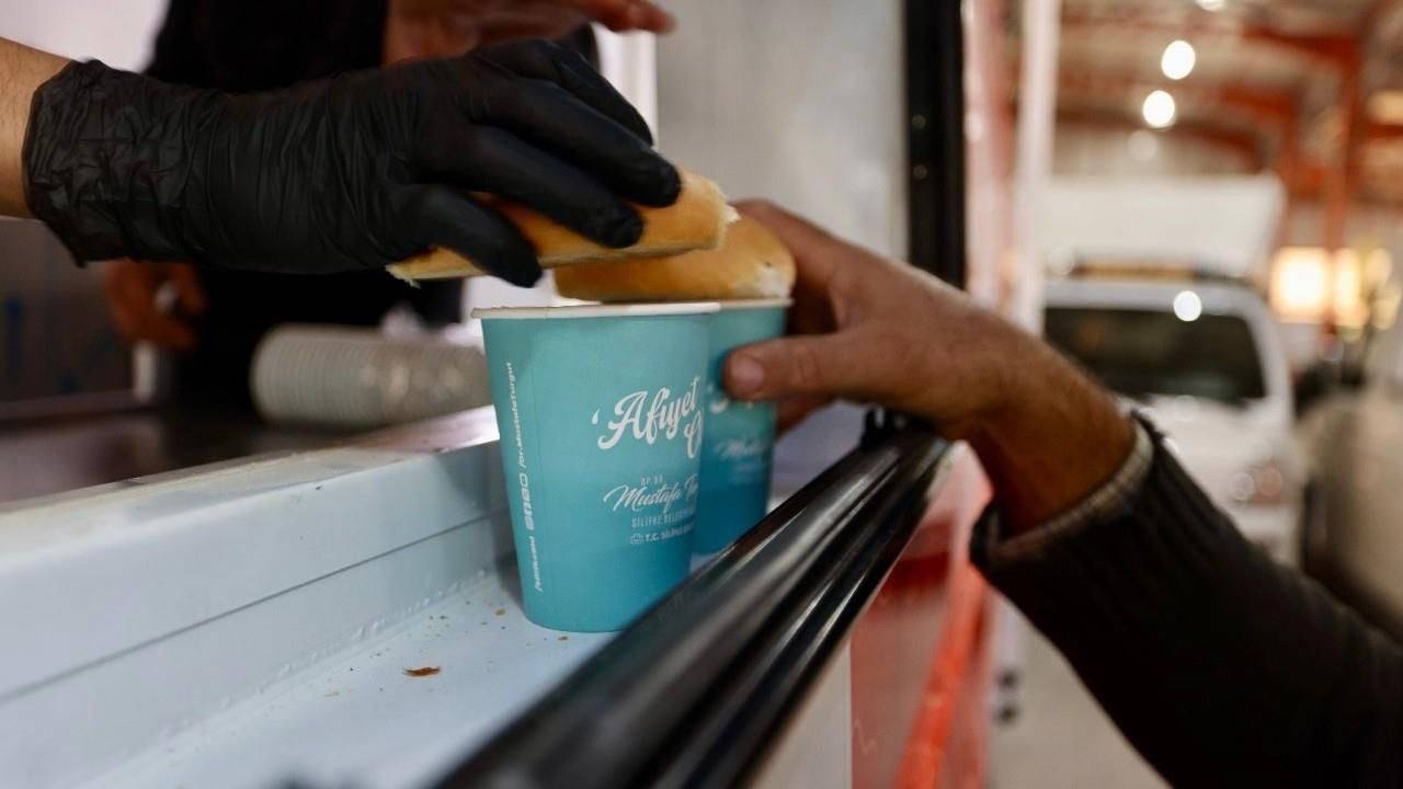 Silifke Belediyesi’nden yeni hizmet: Mobil ikram aracıyla sıcak çorba ikramı