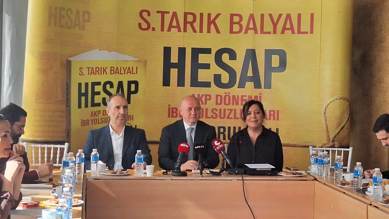 İBB'nin AKP dönemindeki yolsuzlukları ifşa eden kitap: CHP'li Tarık Balyalı'nın kaleme aldığı 'Hesap' kamuoyuna tanıtıldı