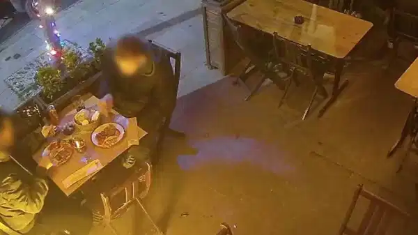 Silivri'de restoranda şoke eden olay: Hesabı ödemeden kaçtılar!