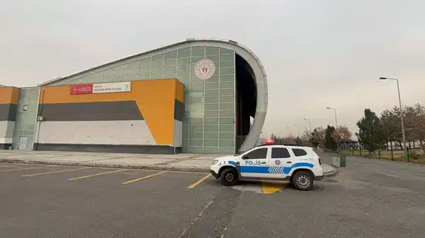 Voleybol turnuvasında bıçaklı kavga: 3 yaralı