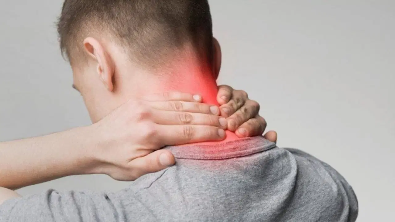 'Boyun fıtığı görülme yaşı 20'lere kadar düştü'