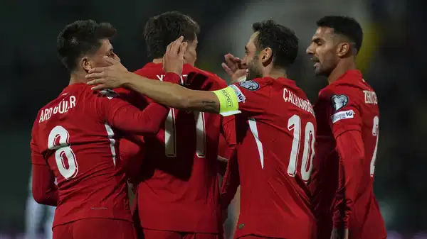 Spor yazarları Bulgaristan-Türkiye maçını yorumladı: 'Işıl ışıl bir deplasman galibiyeti'