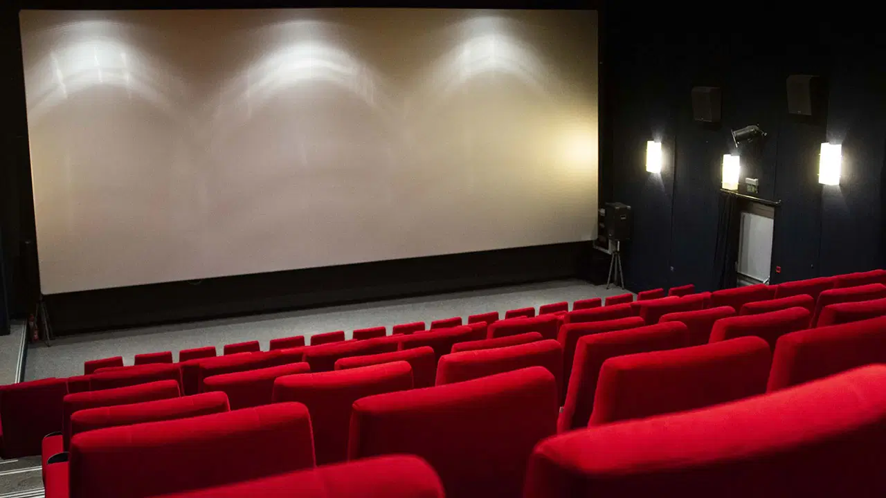 Sinemalarda bu hafta: Dram, komedi ve romantizm bir arada!