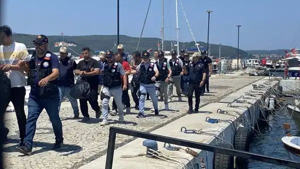 Yurt dışına kaçma hazırlığındaki 4 FETÖ şüphelisi tutuklandı