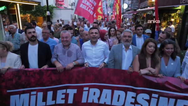 Şile'de 'Millet İradesine Saygı Yürüyüşü' yapıldı... Özgür Çelik: 'Halk ihaneti affetmeyecek'