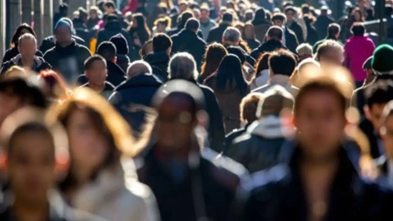 TÜİK'in verileri acı tabloyu ortaya koydu... Kadınlar eşitsizlik ve şiddet sarmalında!