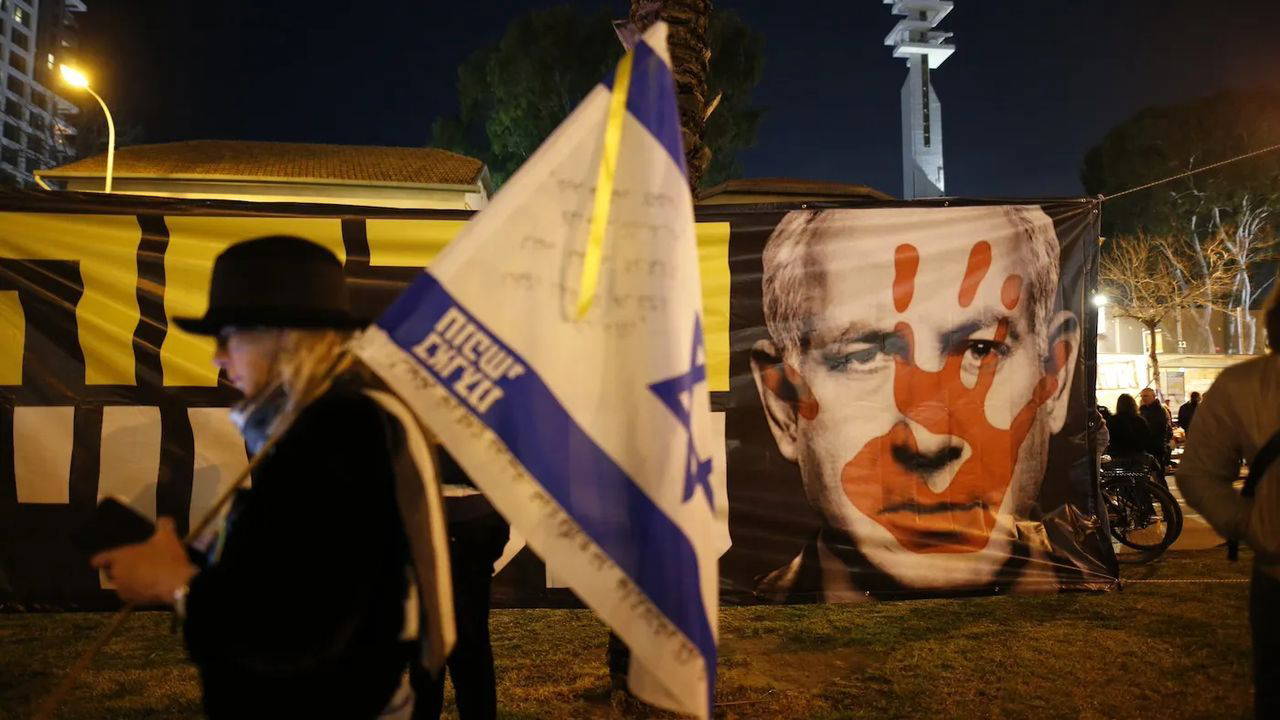 ABD basını Netanyahu'yu yazdı: Siyasi geleceği için savaşı uzattı