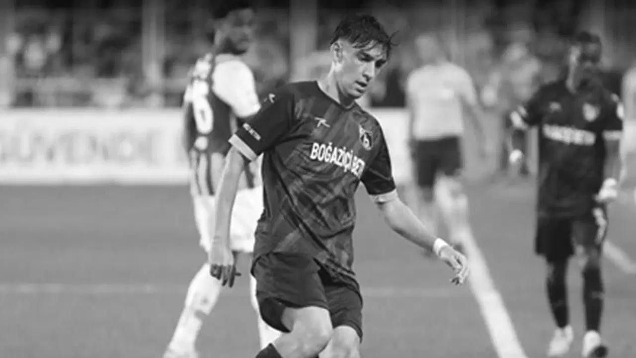 İstanbulspor duyurdu: Genç futbolcu hayatını kaybetti! 