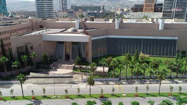 İzmir'de IŞİD operasyonu: 8 şüpheli yakalandı, 1 firari aranıyor