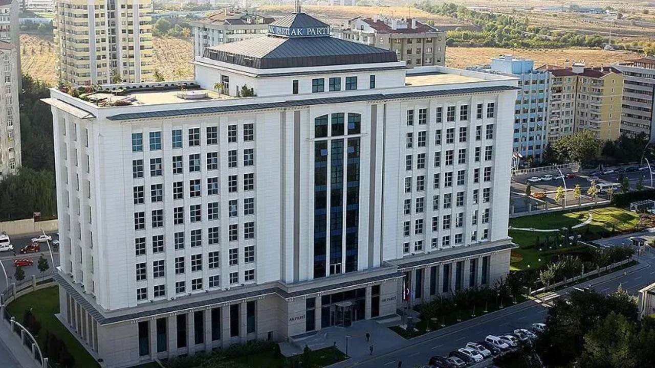 Murat Ağırel'den çarpıcı kulis bilgisi: AKP'nin yönettiği 3 belediyeye operasyon geliyor!