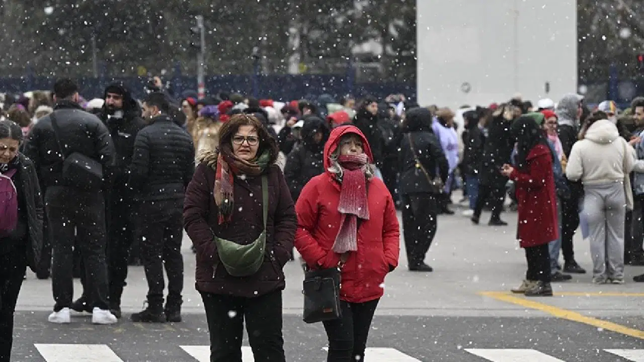 Ankara Valiliği'nden kuvvetli rüzgar ve fırtına uyarısı!