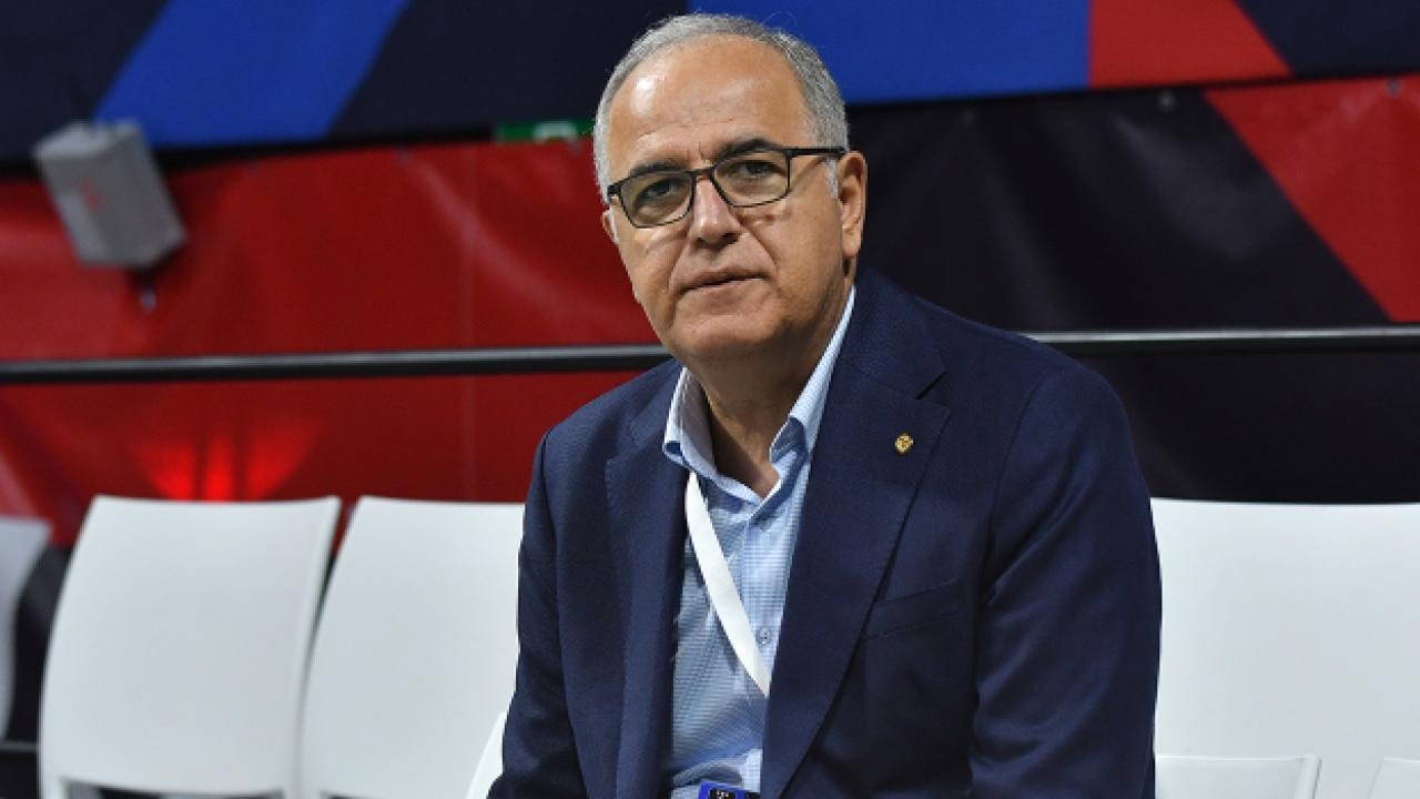 Mehmet Akif Üstündağ: 'Sporcularımla ve ülkemle gurur duyuyorum'