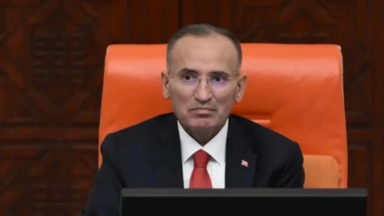 AKP’li Bekir Bozdağ, TBMM Başkanvekilliği’nden istifa etti