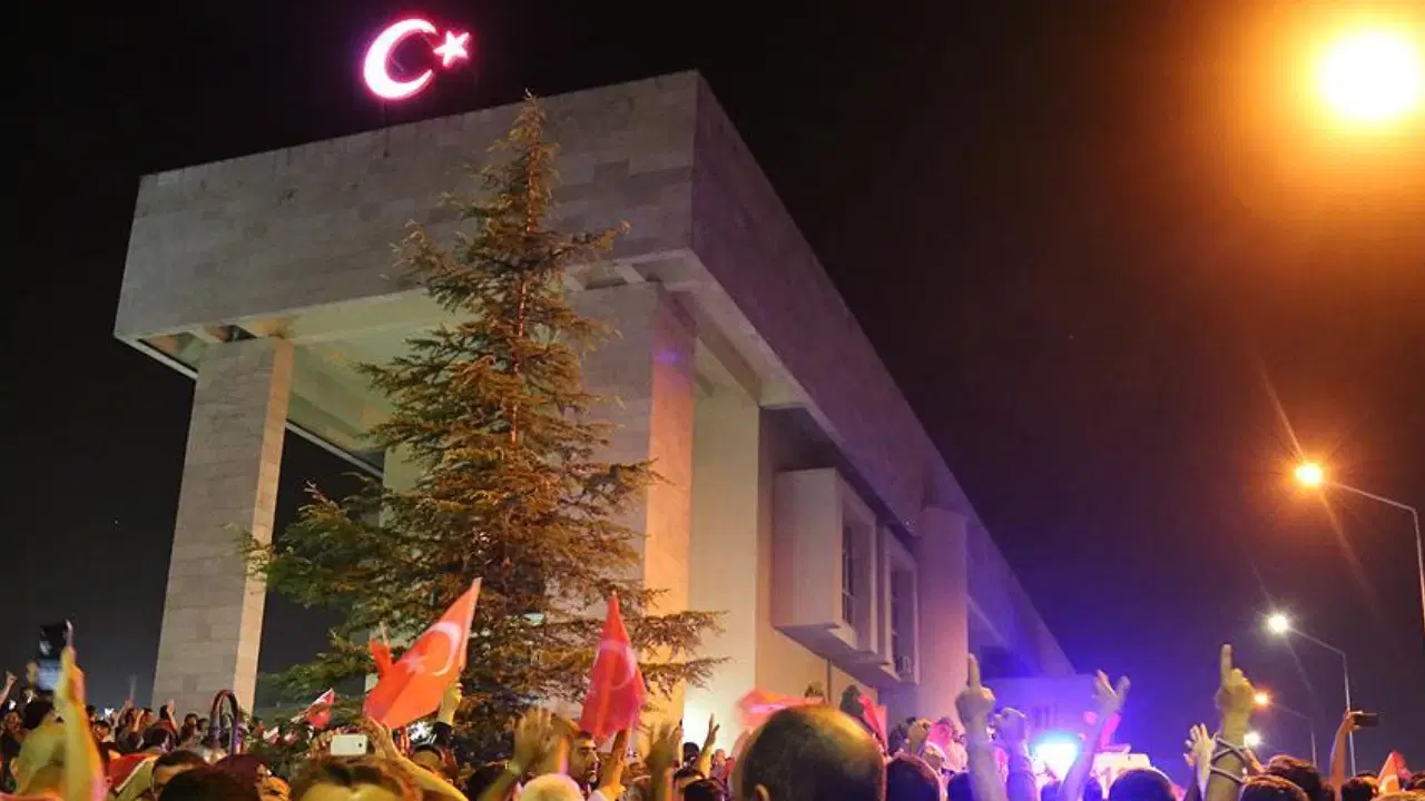 Sakarya'da yeniden görülen darbe girişimine ilişkin davada verilen kararlar Yargıtayca onandı
