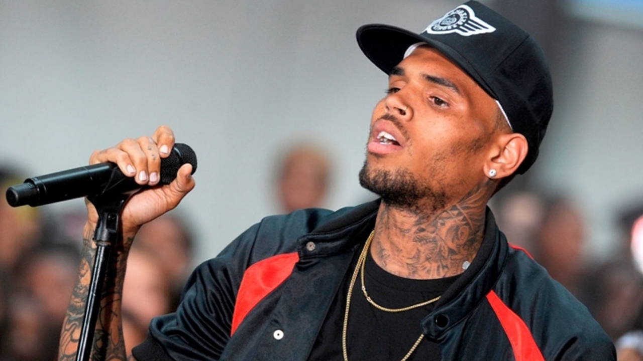 Şarkıcı Chris Brown, hakkındaki suçlamaları reddetti