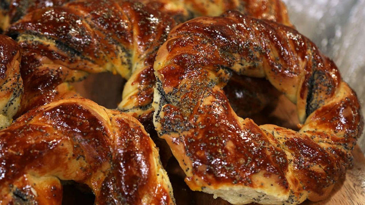 Fırında ev yapımı lezzet: Haşhaşlı çörek tarifi