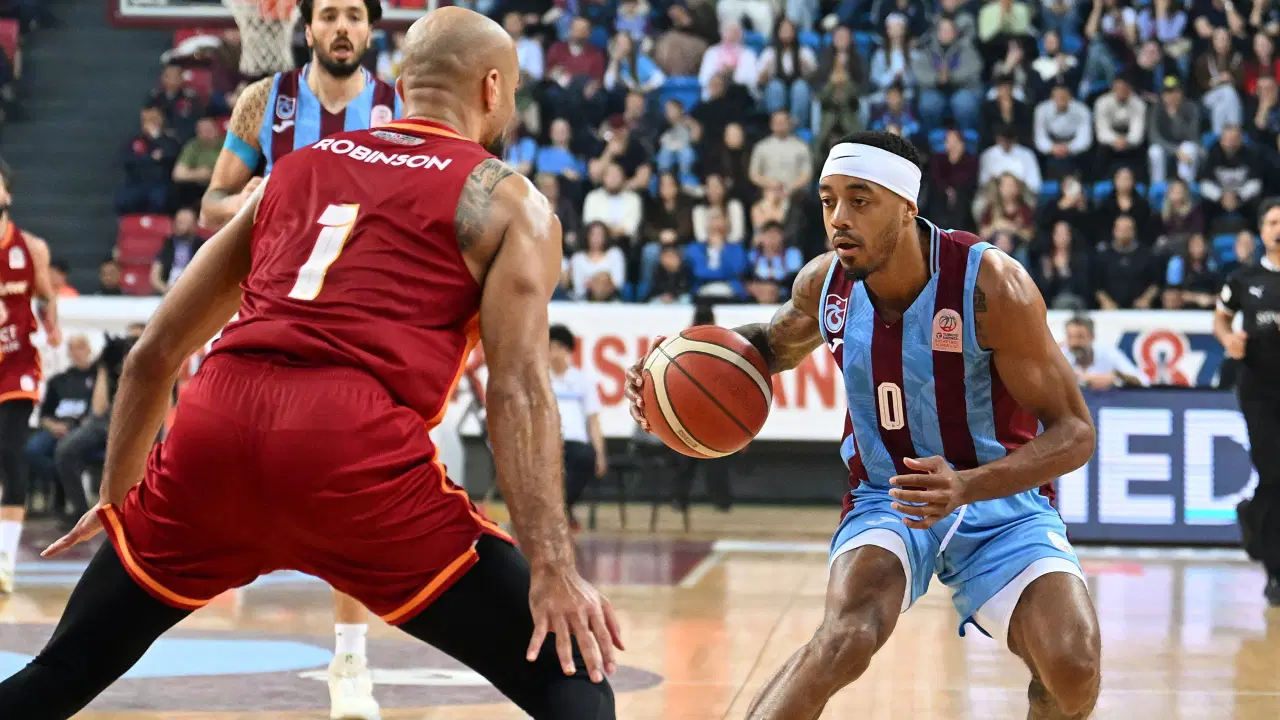 Trabzonspor, Galatasaray MCT Technic'e geçit vermedi!