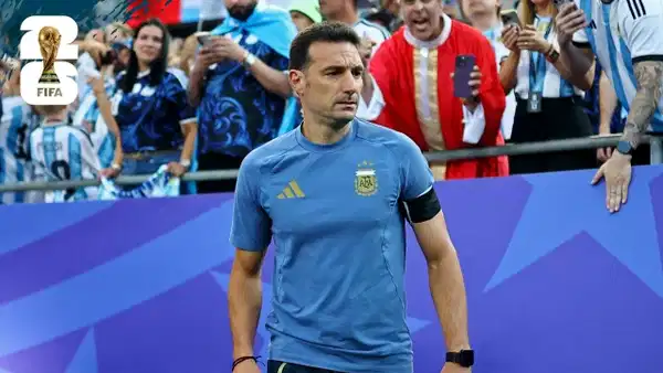 Lionel Scaloni'den özeleştiri: 'Bizi zor durumda bıraktılar'