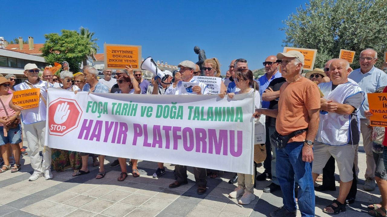 Foça’da zeytinlik tepkisi: Toprağımızı vermeyeceğiz