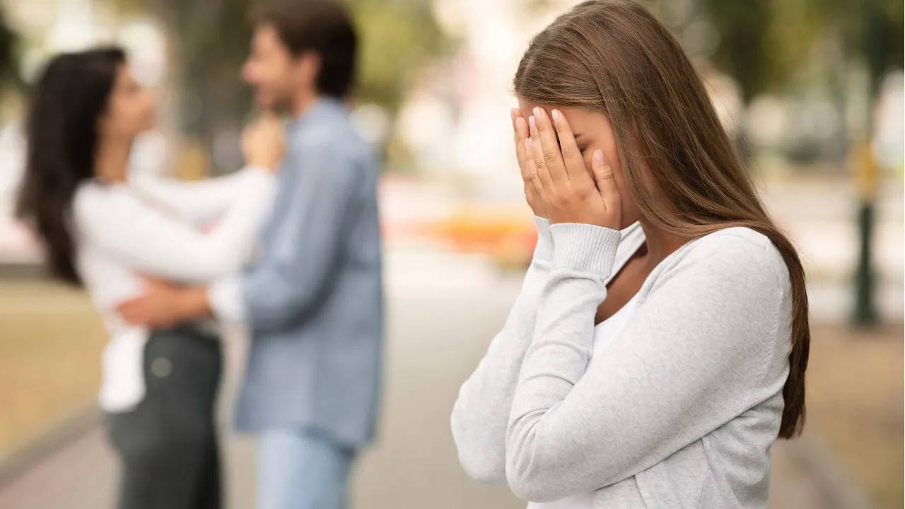 Aldatmanın asıl nedeni ne? Dünyaca ünlü terapist ilişkilerdeki gizli tehlikeyi açıkladı