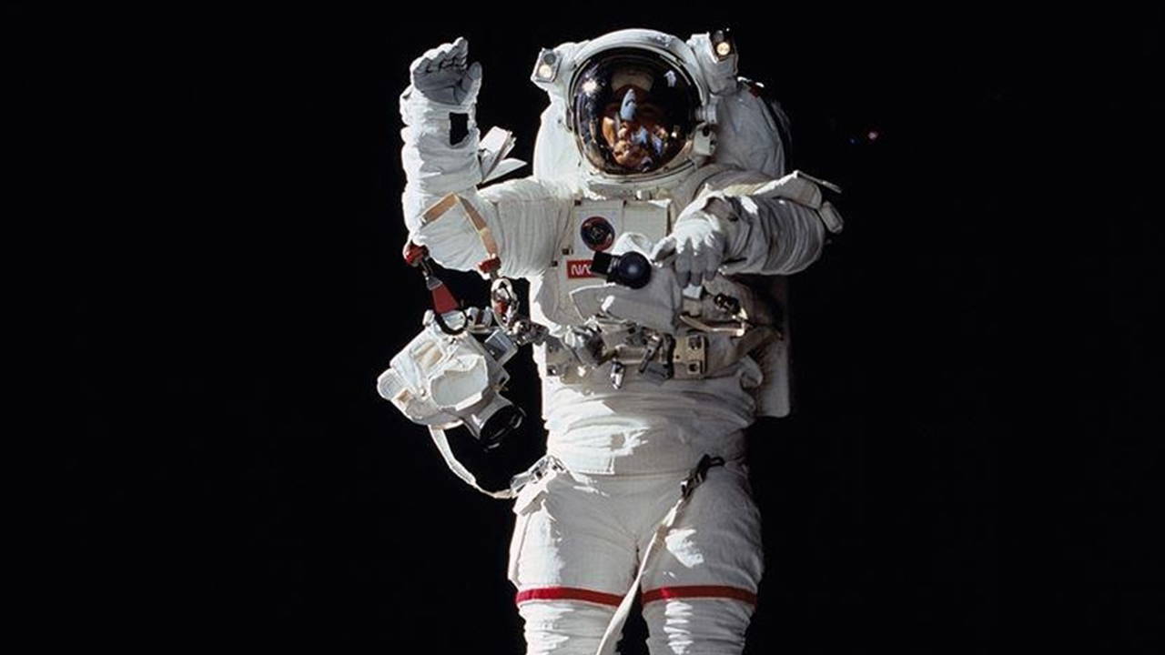 NASA’da yeni dönem: Astronotlar uzaya akıllı telefonlarıyla gidecek!