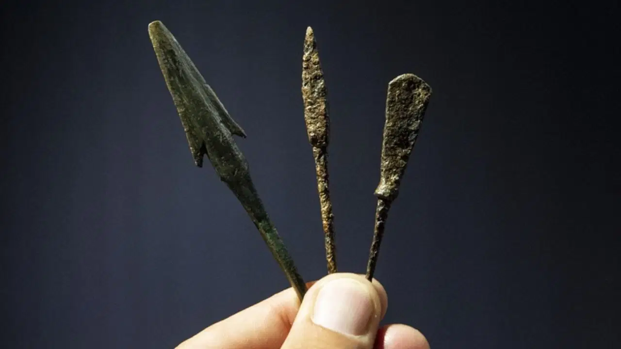 60 bin yıllık olduğu düşünülen zehirli ok uçları bulundu