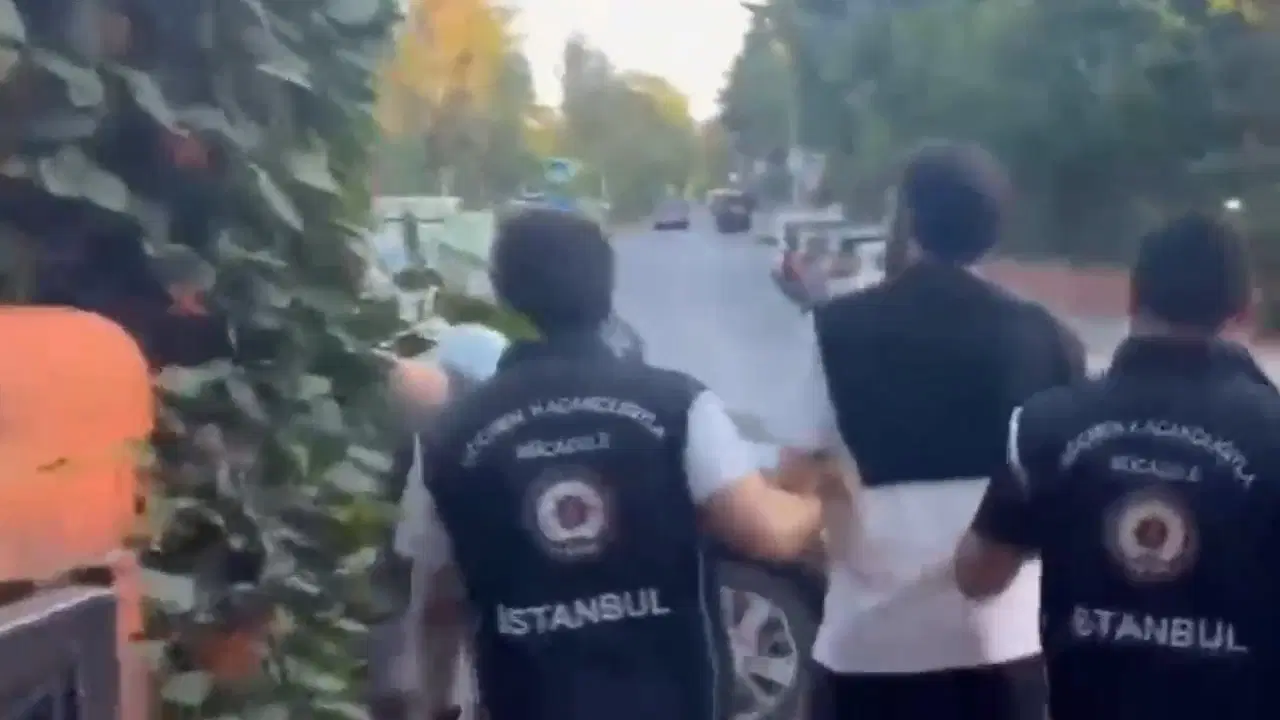 13 ilde sahte belgelerle vatandaşlık operasyonu: 26 şüpheli tutuklandı