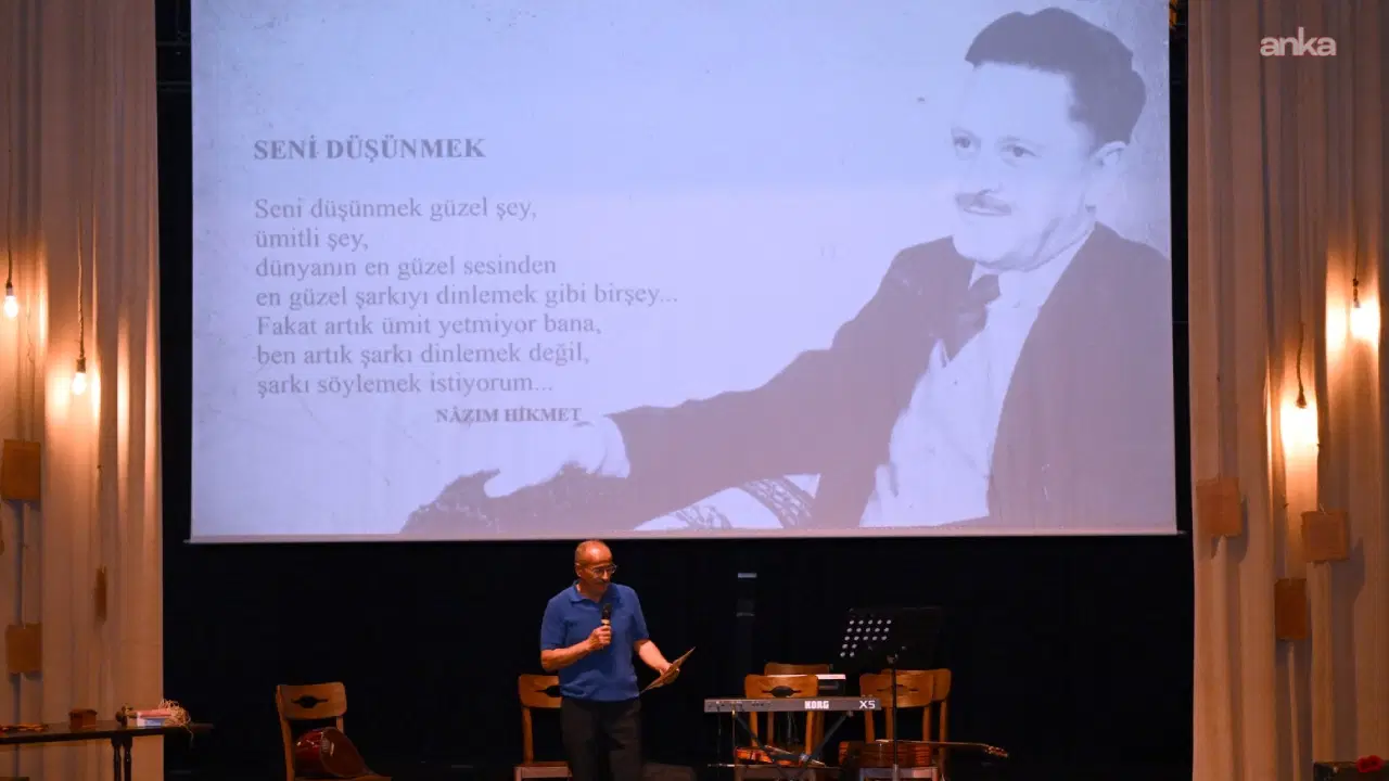 Nazım Hikmet şiir ve şarkılarla anıldı