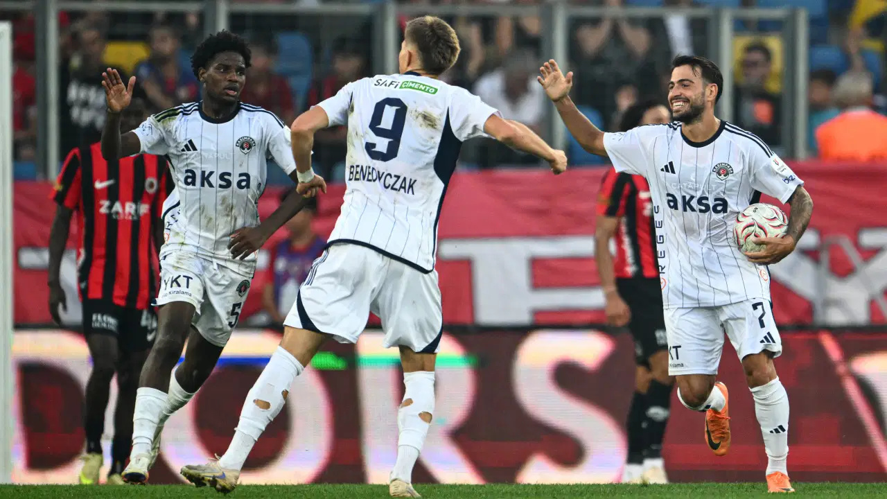 Kasımpaşa, Gençlerbirliği deplasmanında üç puanı 90+4'te kaptı!